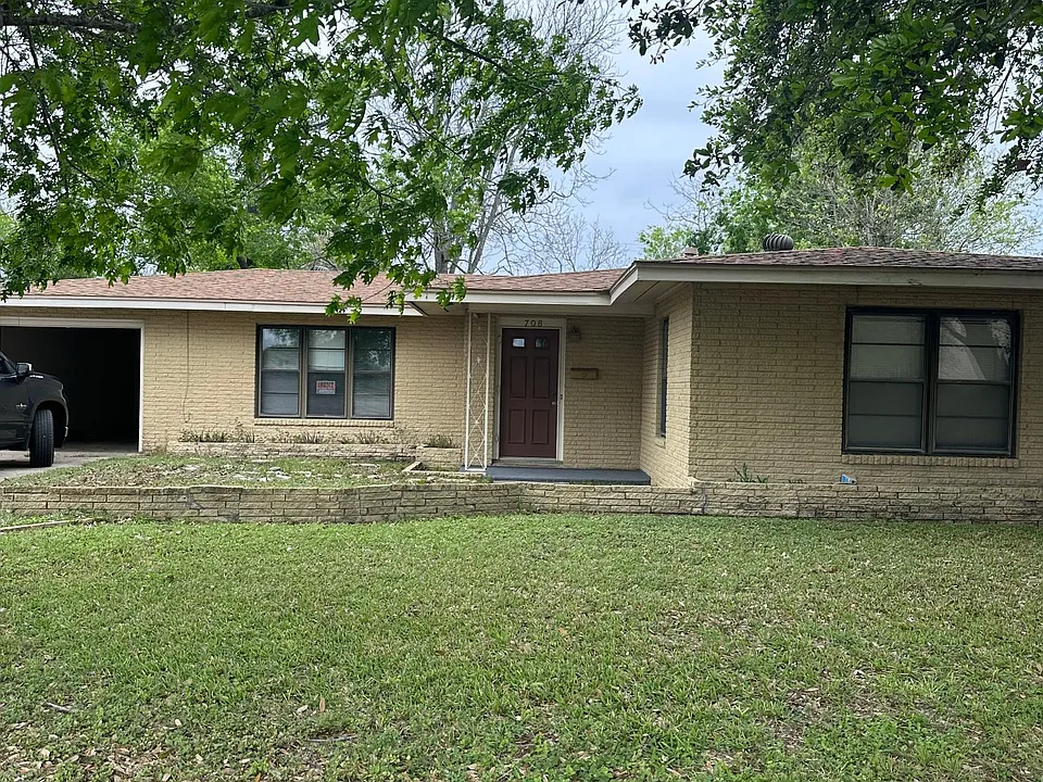 708 E Airline Rd