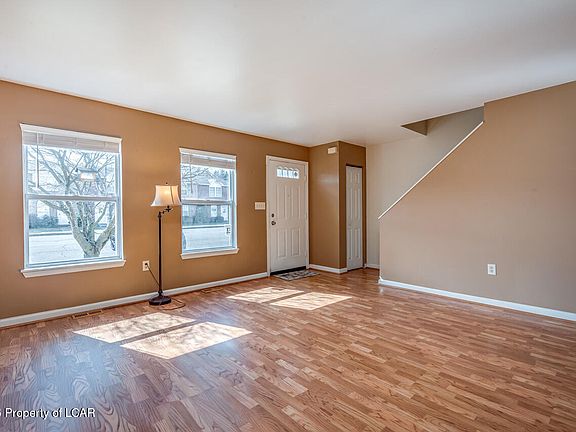 2nd image of 527 Clover Ct