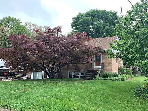 2nd image of 301 New York Ave