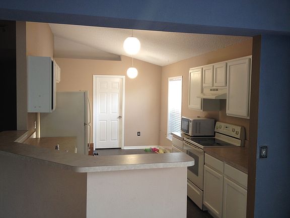 3rd image of 31813 Loch Aline Dr