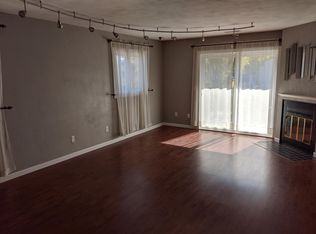 3131 4th St, Moline, IL 61265