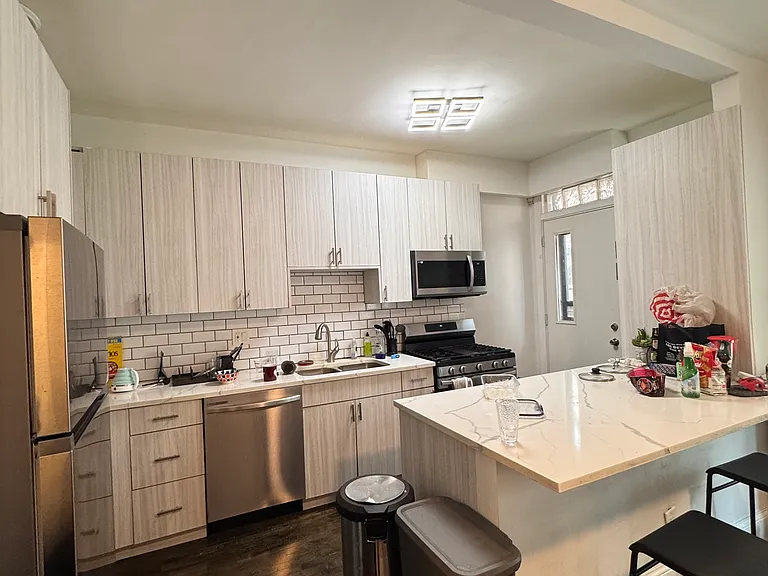 5459 S Ingleside Ave #2N — Photo 2