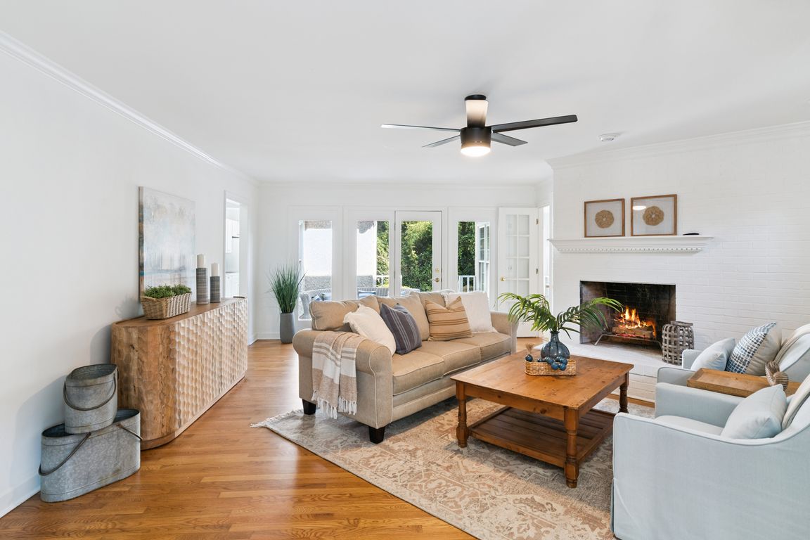 next background image