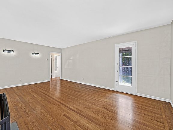 3rd image of 231 Farrelly Dr