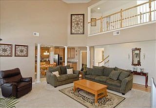 1st image of 405 Gunnison Dr