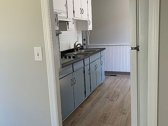 3rd image of 2836 Fields Ave