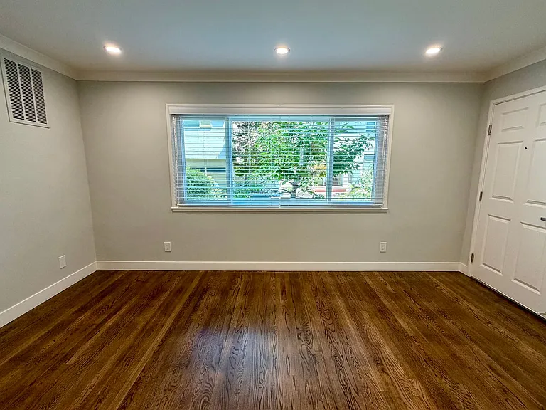 Laurel Oaks Apts — Photo 15