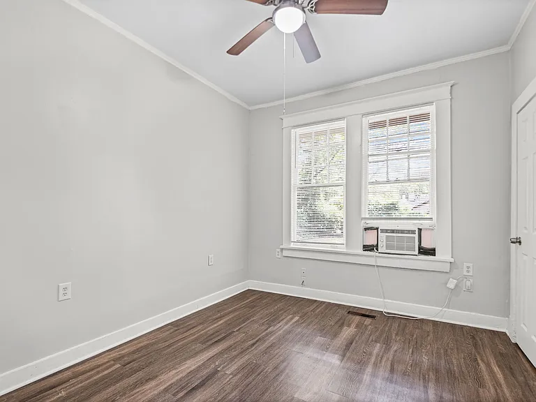 3562 Midland Ave — Photo 17