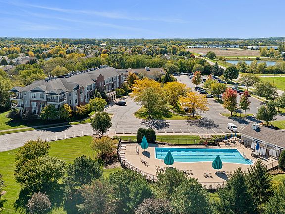 3rd image of 12950 Meadow View Ct Unit 305