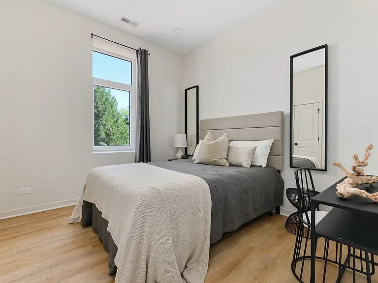 Lakeland Lofts Apartments — Photo 13