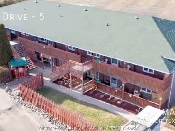 1 Florian St #5, Essex, ON N8M 3E2