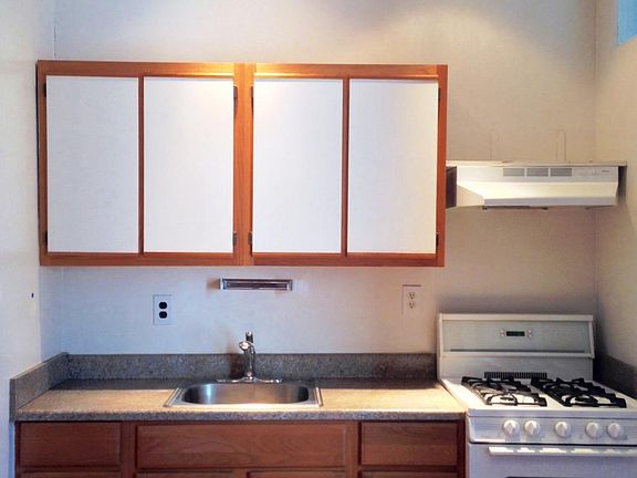 3rd image of 498 11th St APT 3