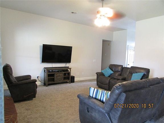3rd image of 733 SW 154th Pl