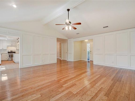 3rd image of 1301 Wilson Heights Dr