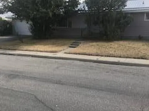 309 2nd Ave SE, Cut Bank, MT 59427