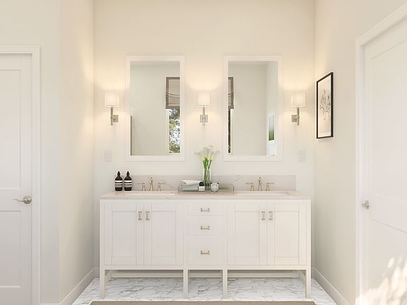 Dual sinks in owner s bath