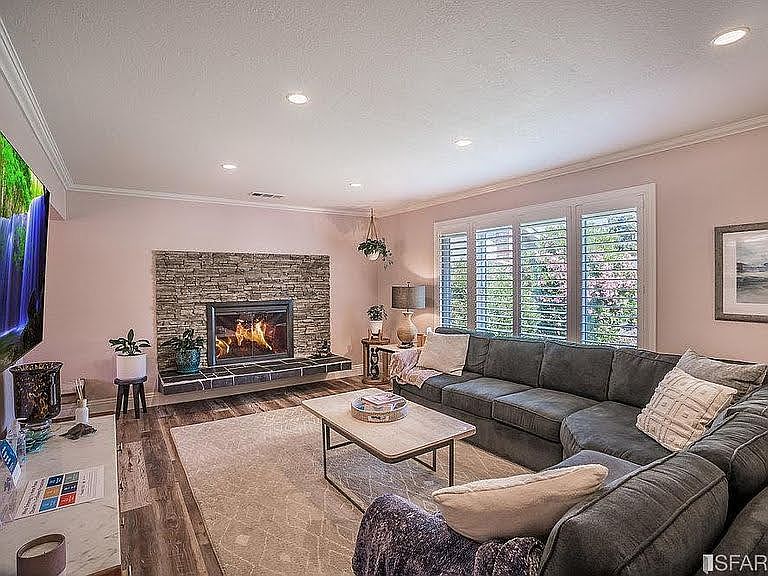 1st image of 2859 Sunnybank Ln