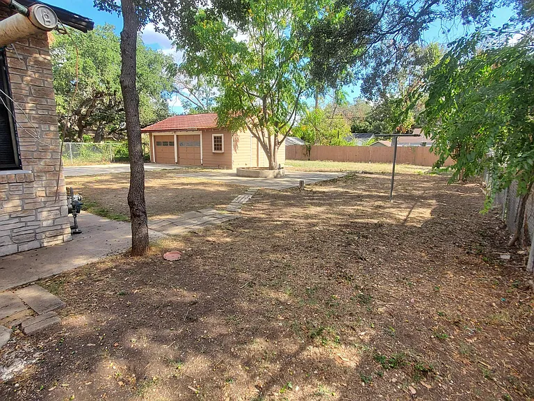1206 Avant Ave — Photo 15