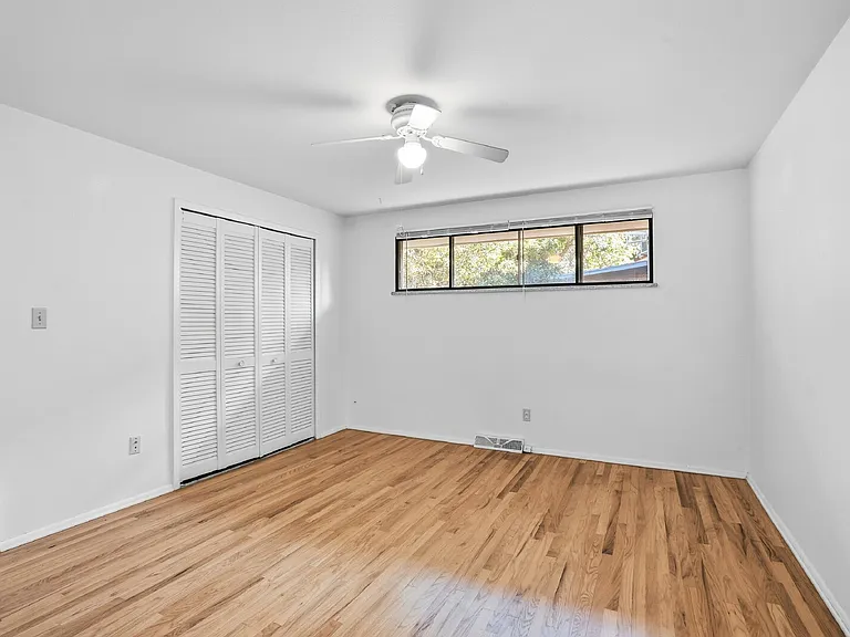 3260 E Maplewood Ave — Photo 25
