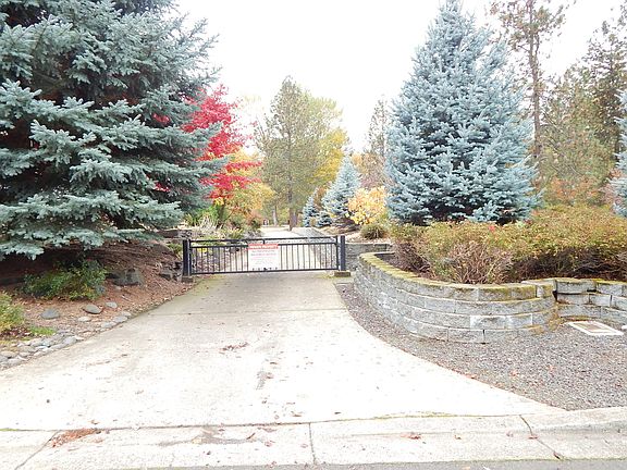 5th image of 330 Penny Ln
