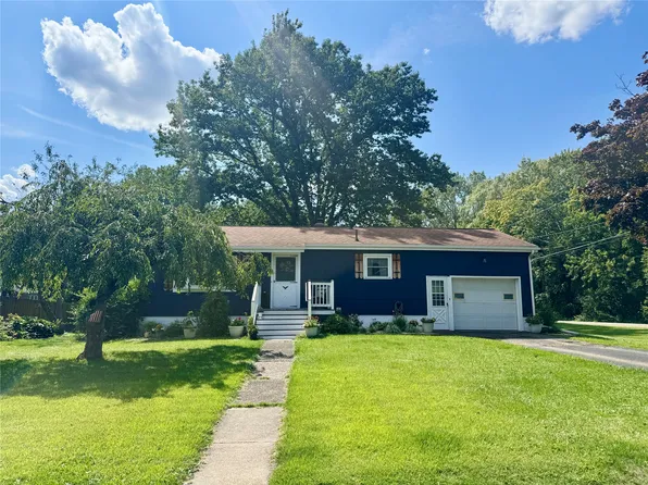 2904 Bird Dr, Erie, PA 16510