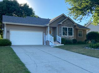1431 E 20th St, Norwalk, IA 50211