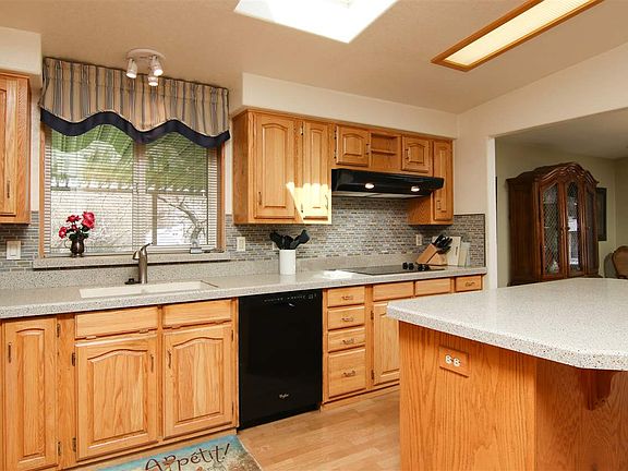 5th image of 208 S Neyland Ave Spc 42