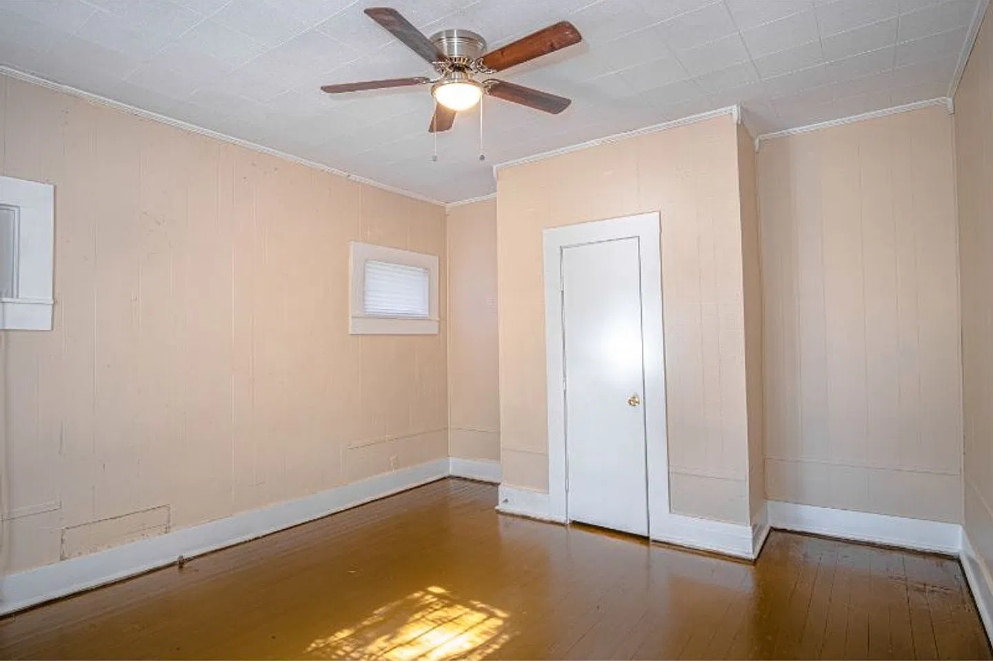 2 BR 1 BA Gorgeous Home Near Downtown — Photo 2