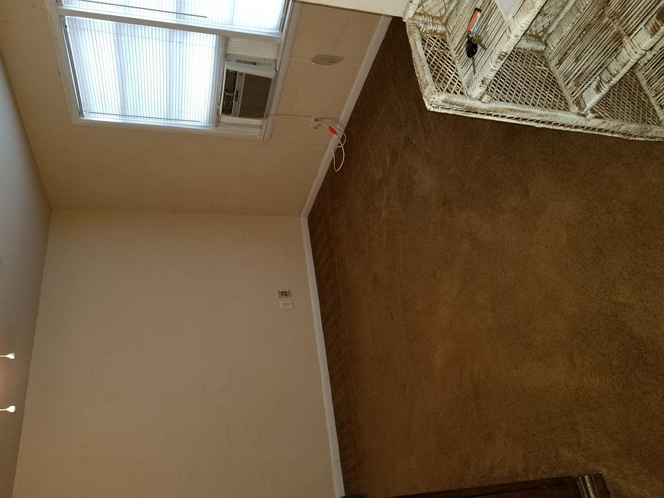 2nd image of 334 F St NW