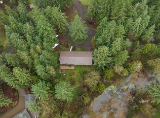 22030 NE Ilafern Ln, Dundee, OR 97115