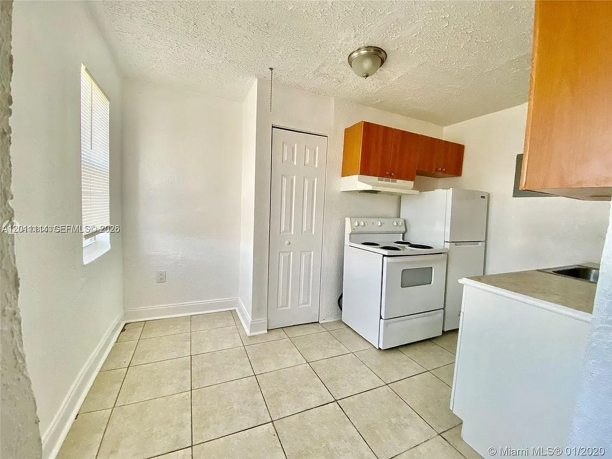 Building Photo - 50 NW 79th St #9