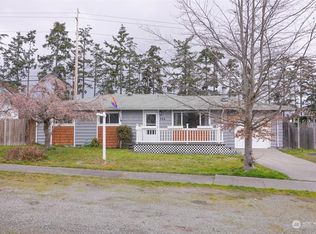 346 NW 11th Ct, Oak Harbor, WA 98277