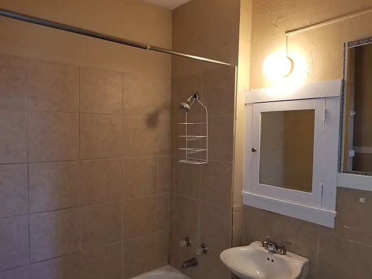 543 Park Ave #12 — Photo 16