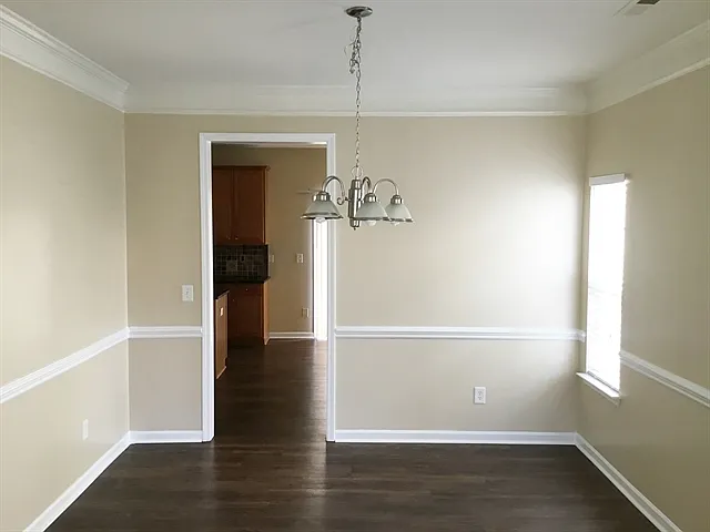 4 bed, 2.5 bath, 2953 sqft, $2,440 — Photo 4