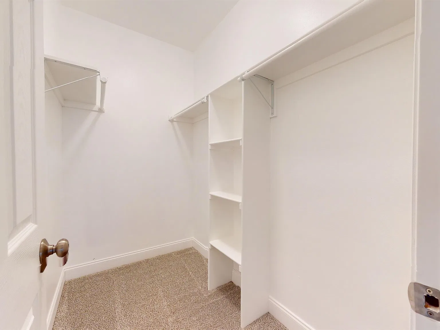 415 Williams Drive - 1 — Photo 4