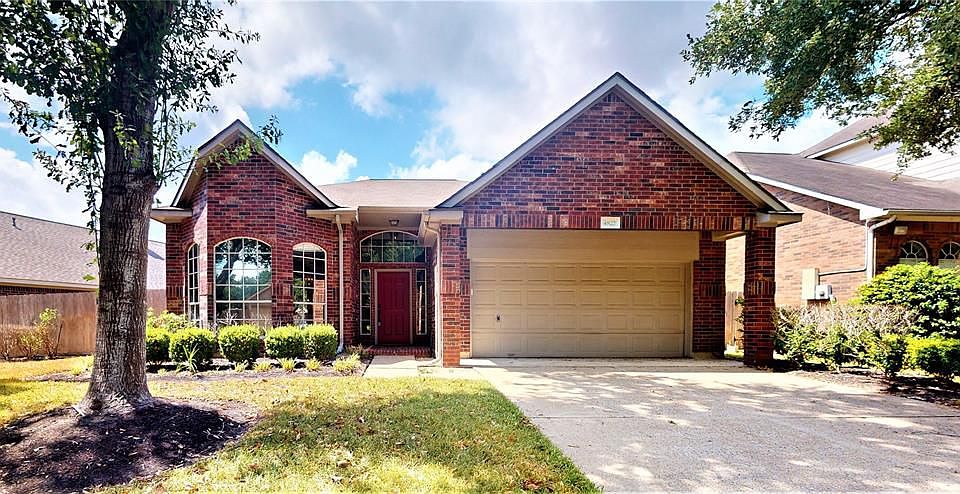 1st image of 4822 Silverlake Dr