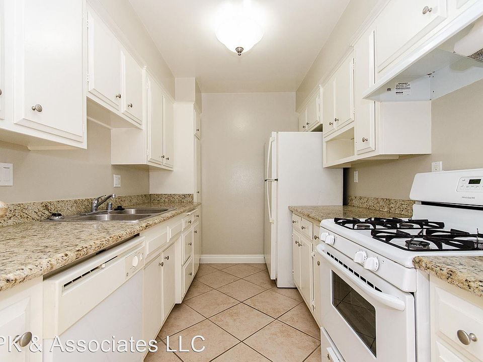 1st image of 3752 Mentone Ave APT 8