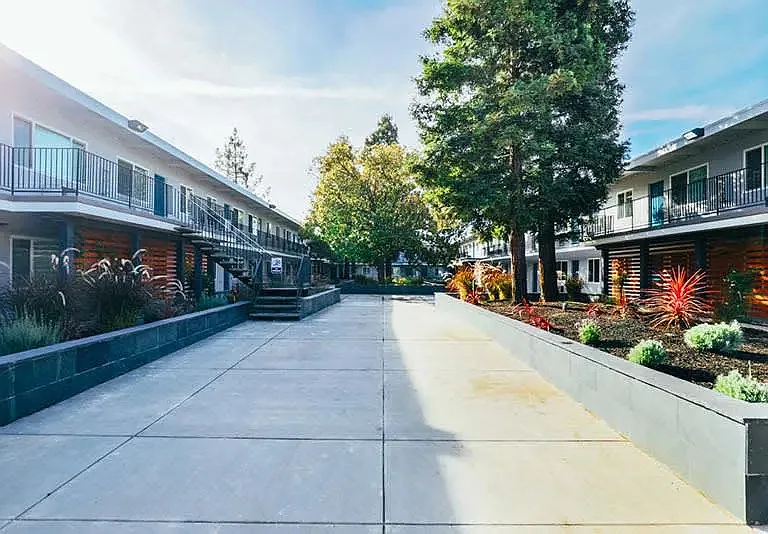 Magnolia Terrace — Photo 3