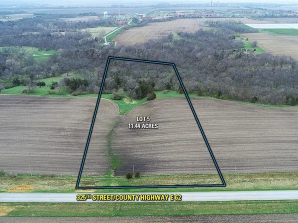 5 325th St, Woodward, IA 50276