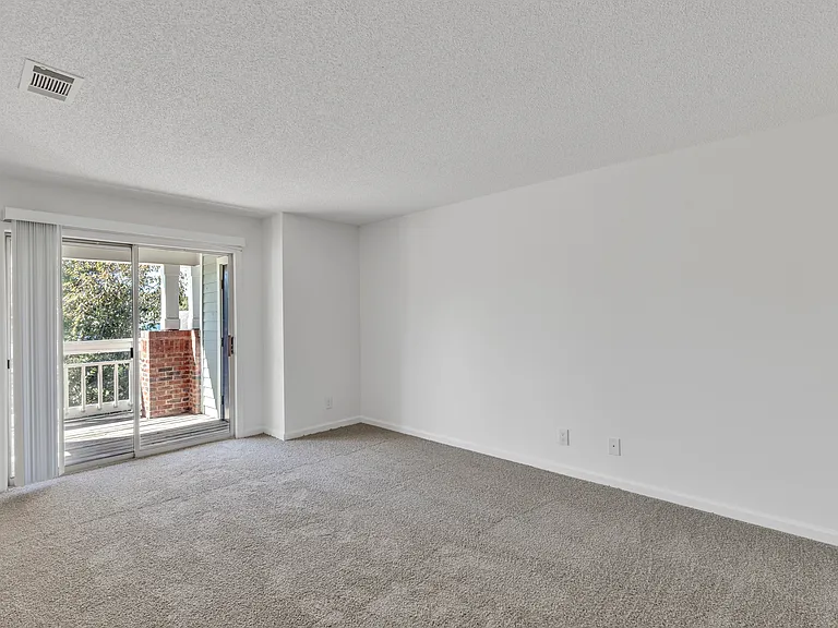 Cambridge Apartments — Photo 51
