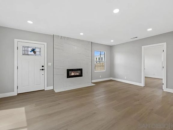 5th image of 4077-4081 Swift Ave