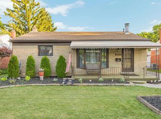 21436 Parkway St, Saint Clair Shores, MI 48082