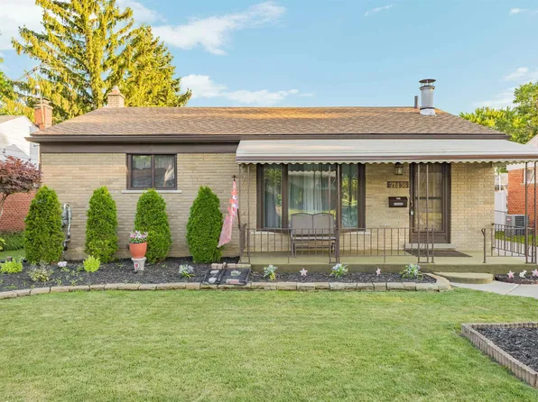21436 Parkway St, Saint Clair Shores, MI 48082