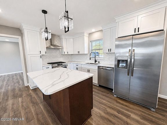 3rd image of 443 Derr Hill Rd