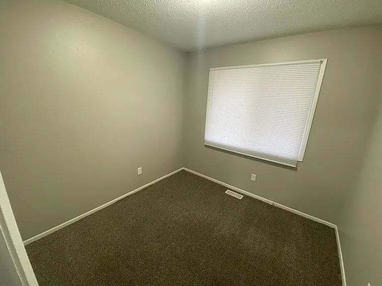 3018 SE 17th Street — Photo 8