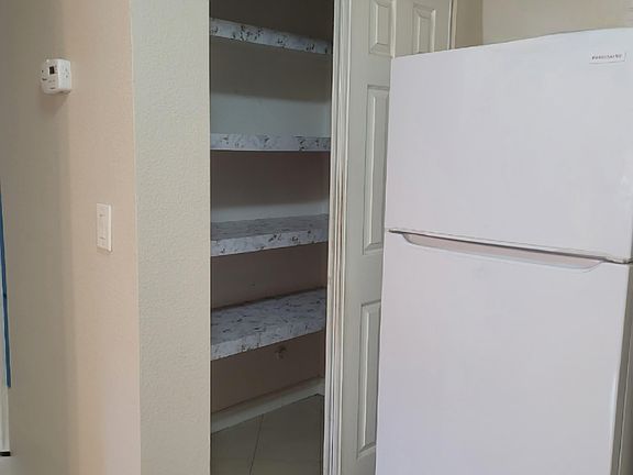 5th image of 709 Goodson Dr #A