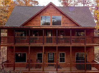 2653 Valley Heights Dr, Pigeon Forge, TN 37863