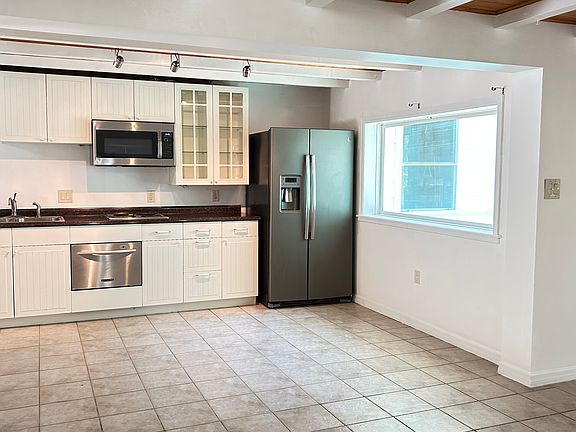 kitchen/ living room