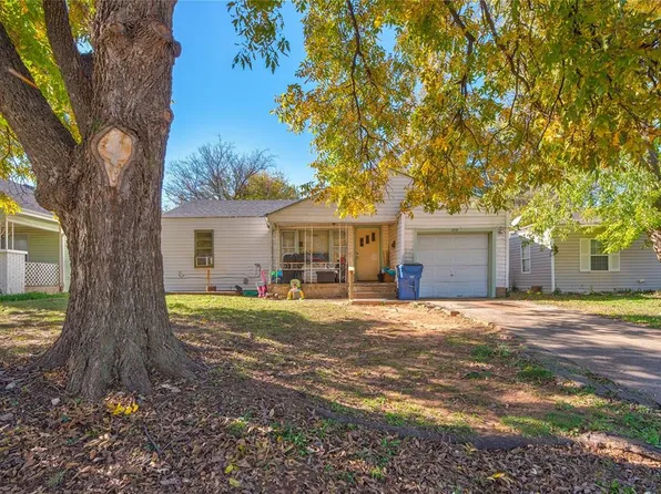 710 S 11th St, Chickasha, OK 73018