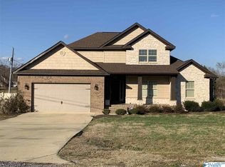 101 Meadowpoint Way, Gadsden, AL 35903